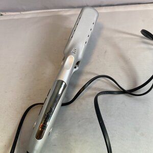 BaByliss Pro Avanti Flat Iron 1 3/8"